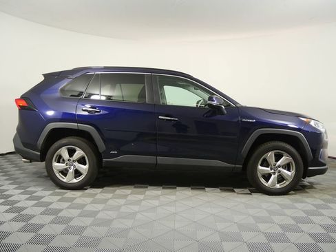 Used 2021 Toyota RAV4 Limited image 2