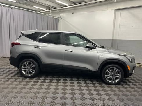 Certified 2023 Kia Seltos LX image 4