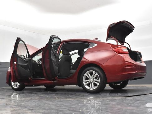 Used 2019 Chevrolet Cruze LT FWD image 37