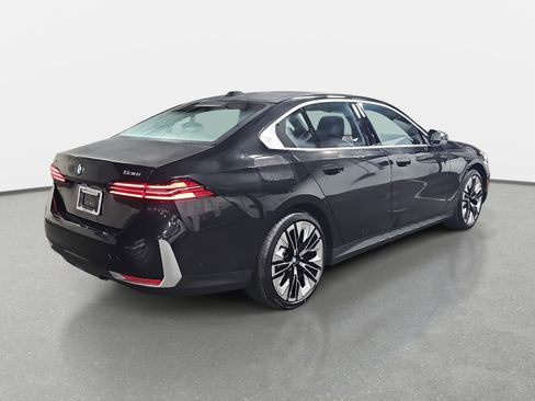 New 2026 BMW 530i xDrive 530i xDrive w/ Premium Package image 4