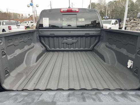 Used 2023 Chevrolet Colorado Z71 w/ Z71 Convenience Package 2 image 9