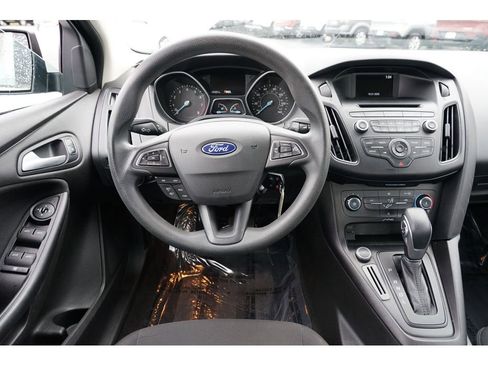 Used 2017 Ford Focus SE image 20