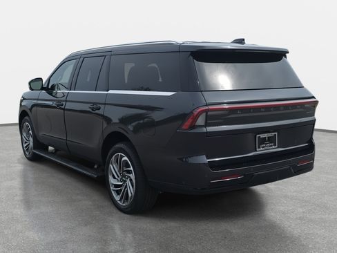 New 2025 Lincoln Navigator L Reserve image 7