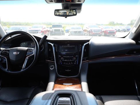 Used 2019 Cadillac Escalade Premium Luxury w/ LPO, Radiant Package AWD/4WD image 14