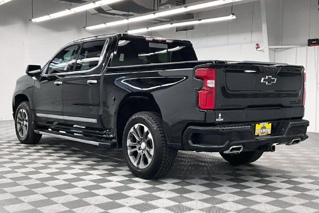 Used 2024 Chevrolet Silverado 1500 High Country w/ LPO, Dark Essentials Package AWD/4WD image 2
