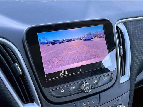 Used 2023 Chevrolet Malibu LT image 11