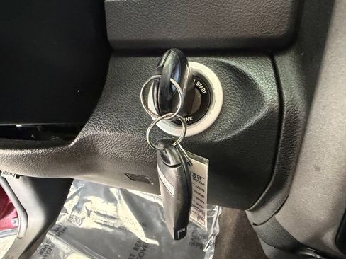 Used 2017 RAM 1500 Express w/ Express Value Package RWD image 41