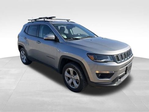 Used 2018 Jeep Compass Latitude w/ Popular Equipment Group image 2