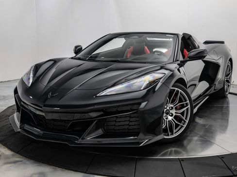 Used 2024 Chevrolet Corvette Z06 RWD image 4