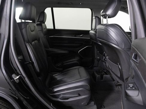 Used 2021 Jeep Grand Cherokee L Limited image 38