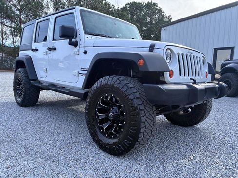 Used 2013 Jeep Wrangler Unlimited Sport AWD/4WD image 3