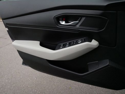 Certified 2023 Honda Accord EX image 28