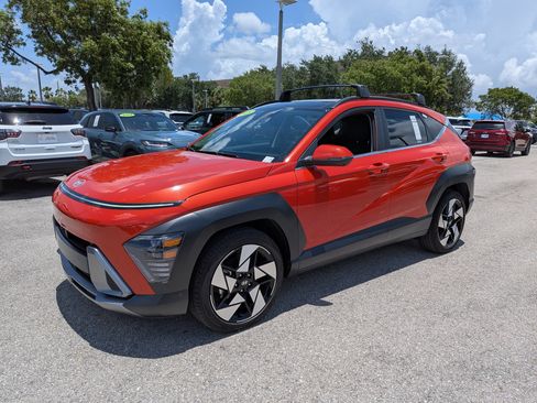 Used 2025 Hyundai Kona Limited FWD image 6