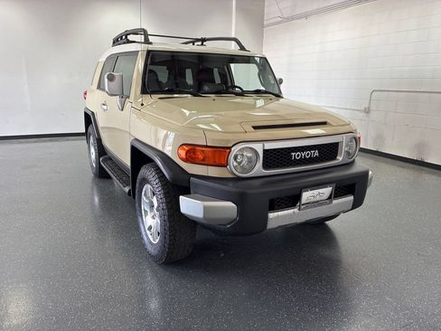 Used 2008 Toyota FJ Cruiser 4WD image 1