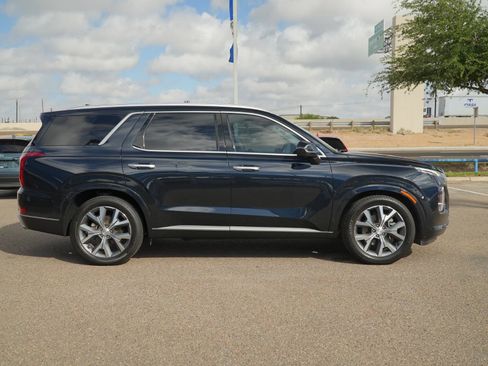 Used 2021 Hyundai Palisade Limited image 4