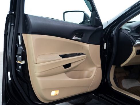 Used 2011 Honda Accord SE image 6