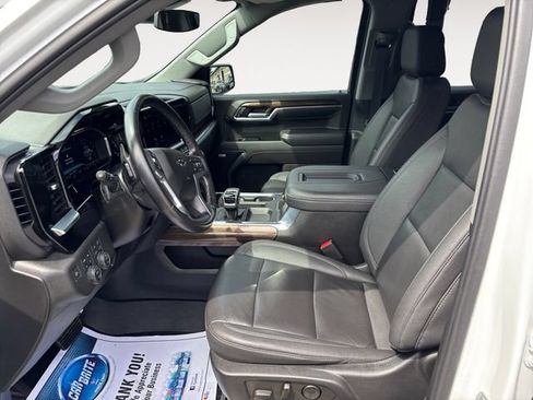 Used 2022 Chevrolet Silverado 1500 RST AWD/4WD image 11