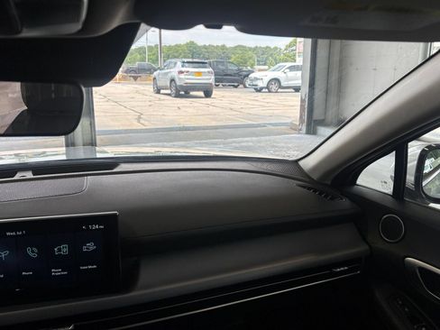 Used 2025 Hyundai Sonata SEL FWD image 35