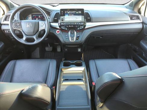 Used 2024 Honda Odyssey Sport image 18