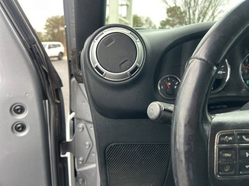 Used 2016 Jeep Wrangler Unlimited Sahara w/ Connectivity Group image 22