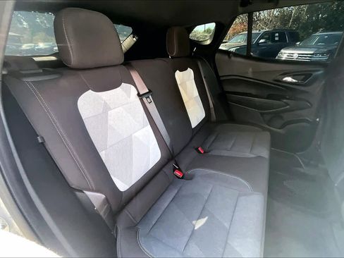 Used 2024 Chevrolet Trax RS w/ Driver Confidence Package image 19