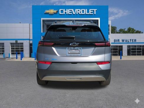 Used 2023 Chevrolet Bolt EUV LT w/ Comfort Package image 5