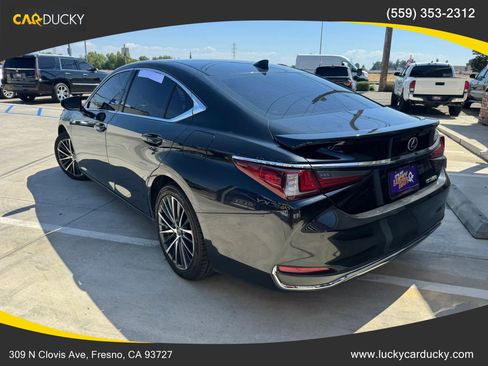 Used 2022 Lexus ES 300h w/ Premium Package FWD image 5