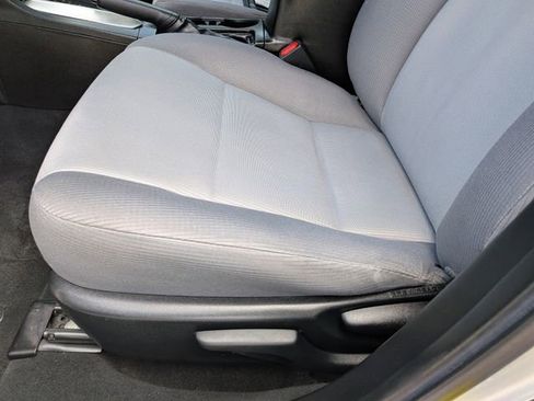 Used 2019 Toyota Corolla L image 18