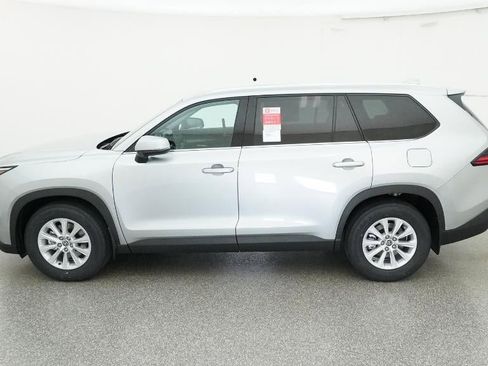 New 2026 Toyota Grand Highlander XLE image 36