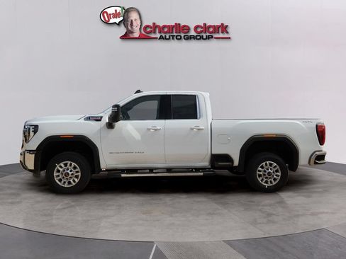 Used 2025 GMC Sierra 2500 SLE AWD/4WD image 2