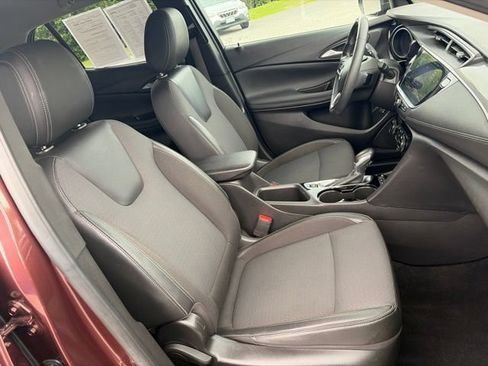 Used 2022 Buick Encore GX Select AWD/4WD image 41