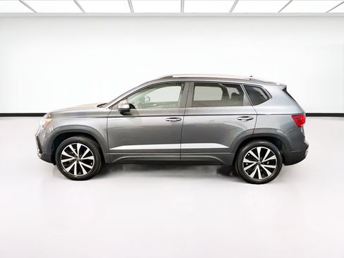 Used 2023 Volkswagen Taos SE w/ Panoramic Sunroof Package AWD/4WD image 23