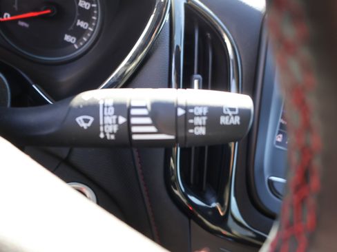 Used 2023 Chevrolet Equinox RS image 39