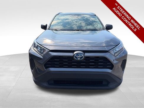 Used 2022 Toyota RAV4 LE image 10
