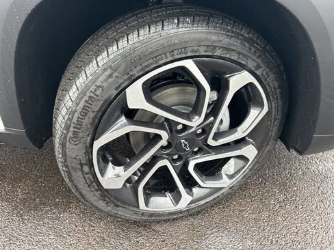 New 2026 Chevrolet Trax RS w/ Sunroof Package image 9