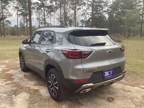 New 2025 Chevrolet TrailBlazer ACTIV w/ Convenience Package FWD image 2
