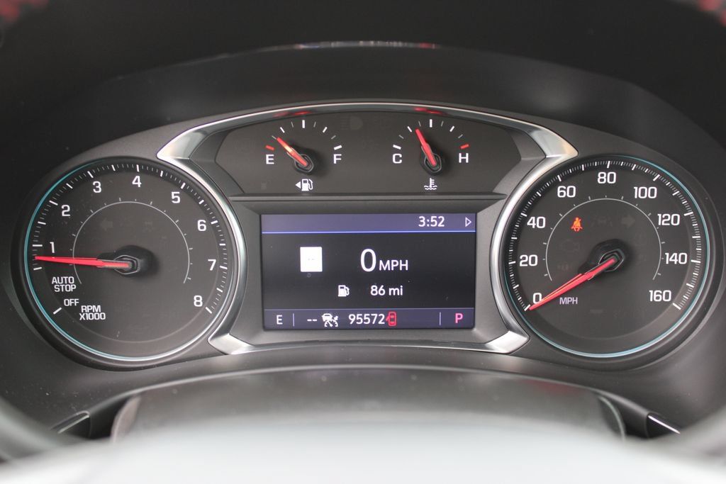 Used 2022 Chevrolet Equinox RS w/ RS Leather Package AWD/4WD image 18