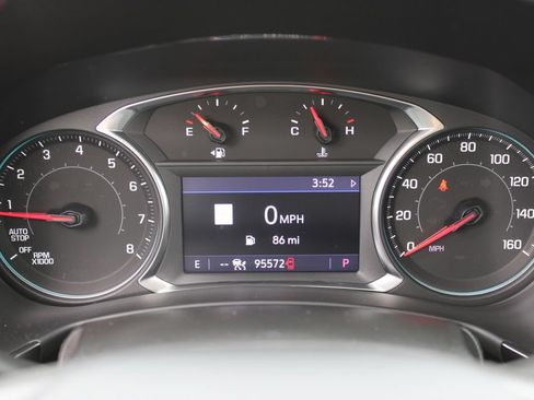 Used 2022 Chevrolet Equinox RS w/ RS Leather Package AWD/4WD image 18