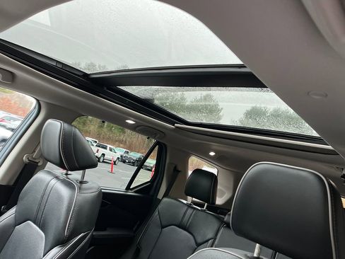 Used 2025 Honda Pilot Elite image 21