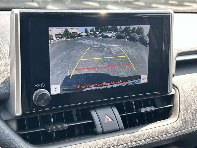 Used 2025 Toyota RAV4 XLE AWD/4WD image 23