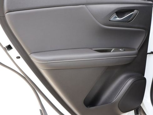 Used 2025 Chevrolet Blazer LT image 16