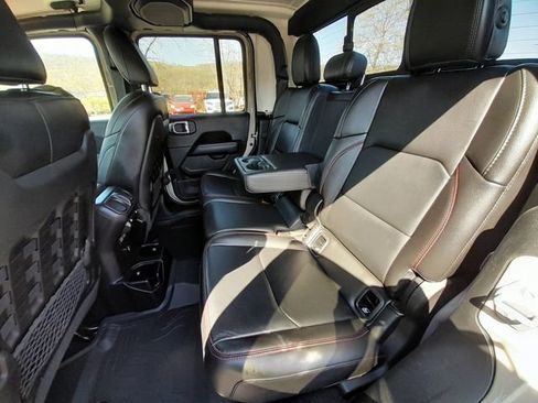 Used 2020 Jeep Gladiator Rubicon AWD/4WD image 41