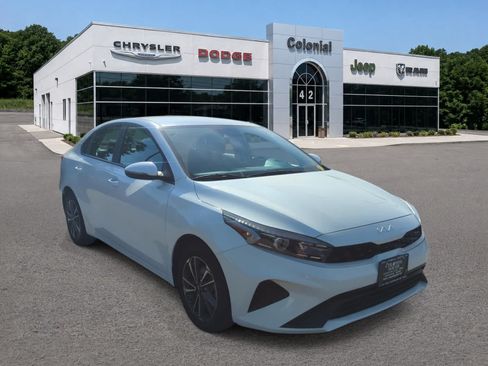 Used 2023 Kia Forte LXS w/ LXS Technology Package FWD image 8