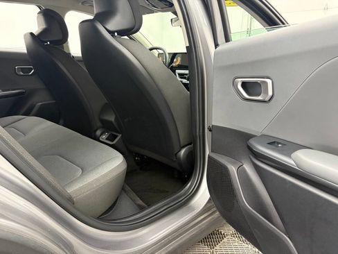 Used 2025 Kia K4 FWD image 29