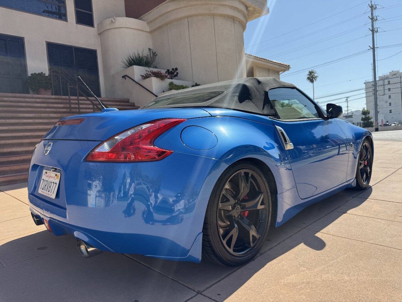Used 2010 Nissan 370Z Touring RWD image 33