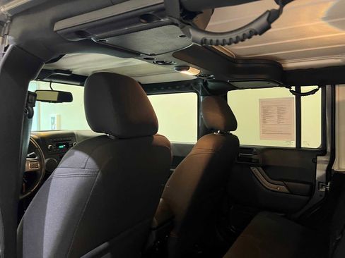 Used 2017 Jeep Wrangler Unlimited Sport image 12