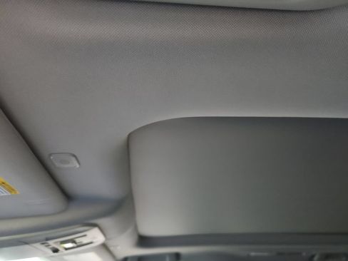 Used 2023 Toyota Highlander Platinum FWD image 25
