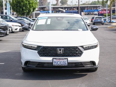 Certified 2025 Honda Accord SE image 2