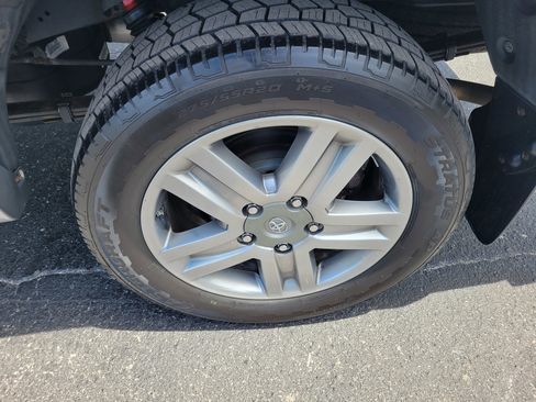Used 2013 Toyota Tundra Limited w/ Memory Pkg AWD/4WD image 34