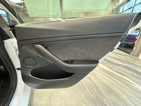 Used 2021 Tesla Model 3 Long Range AWD/4WD image 38